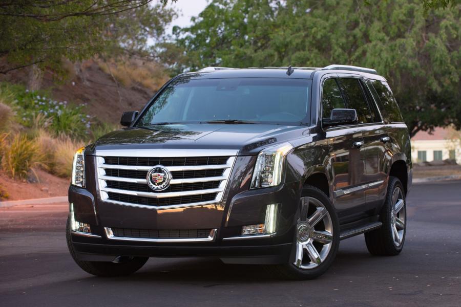  Cadillac Escalade 4WD Luxury 2015 года  (фото 3 из 42)